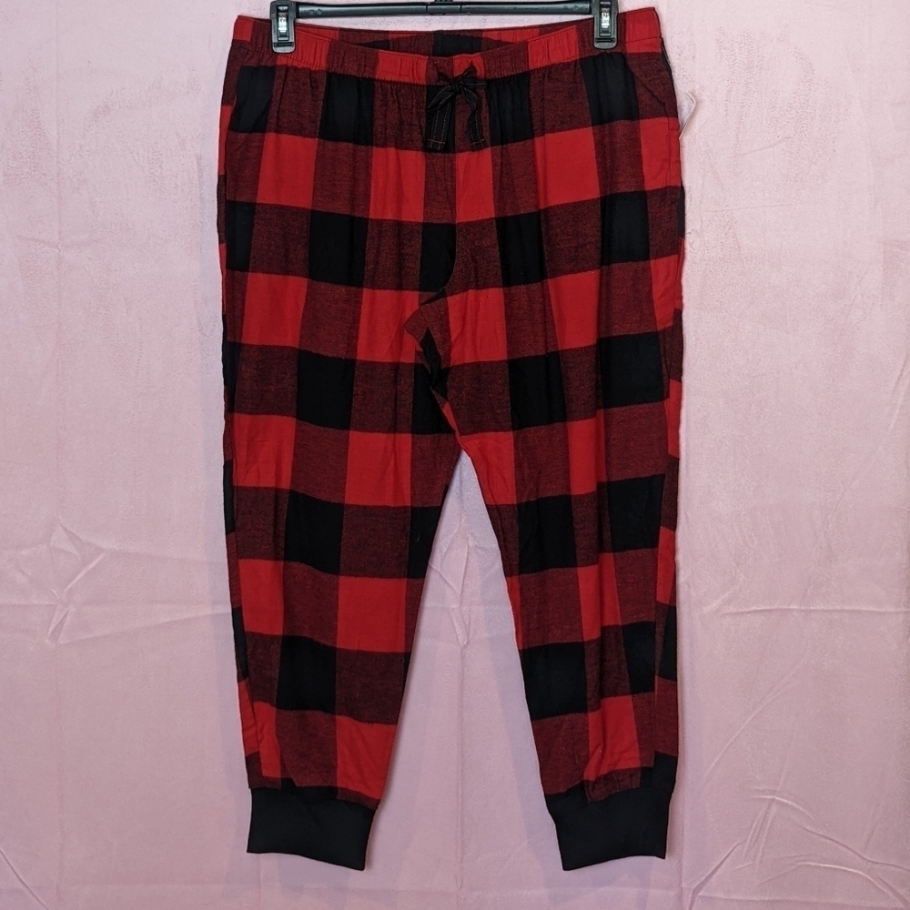 Old Navy Black and Red Plaid Christmas Pajama Jogger Pants size XL
